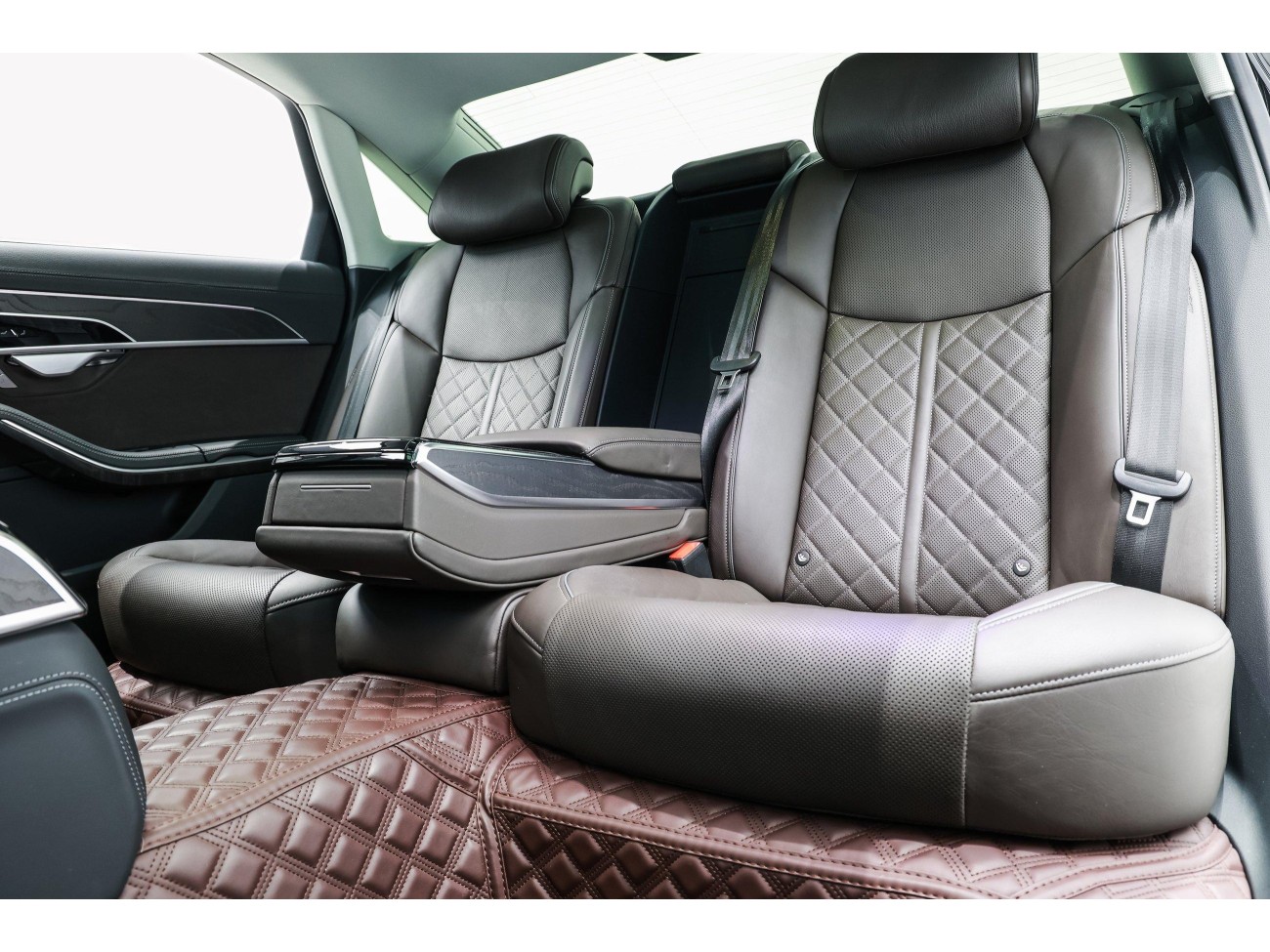 Audi A8L 50 TFSI 2024