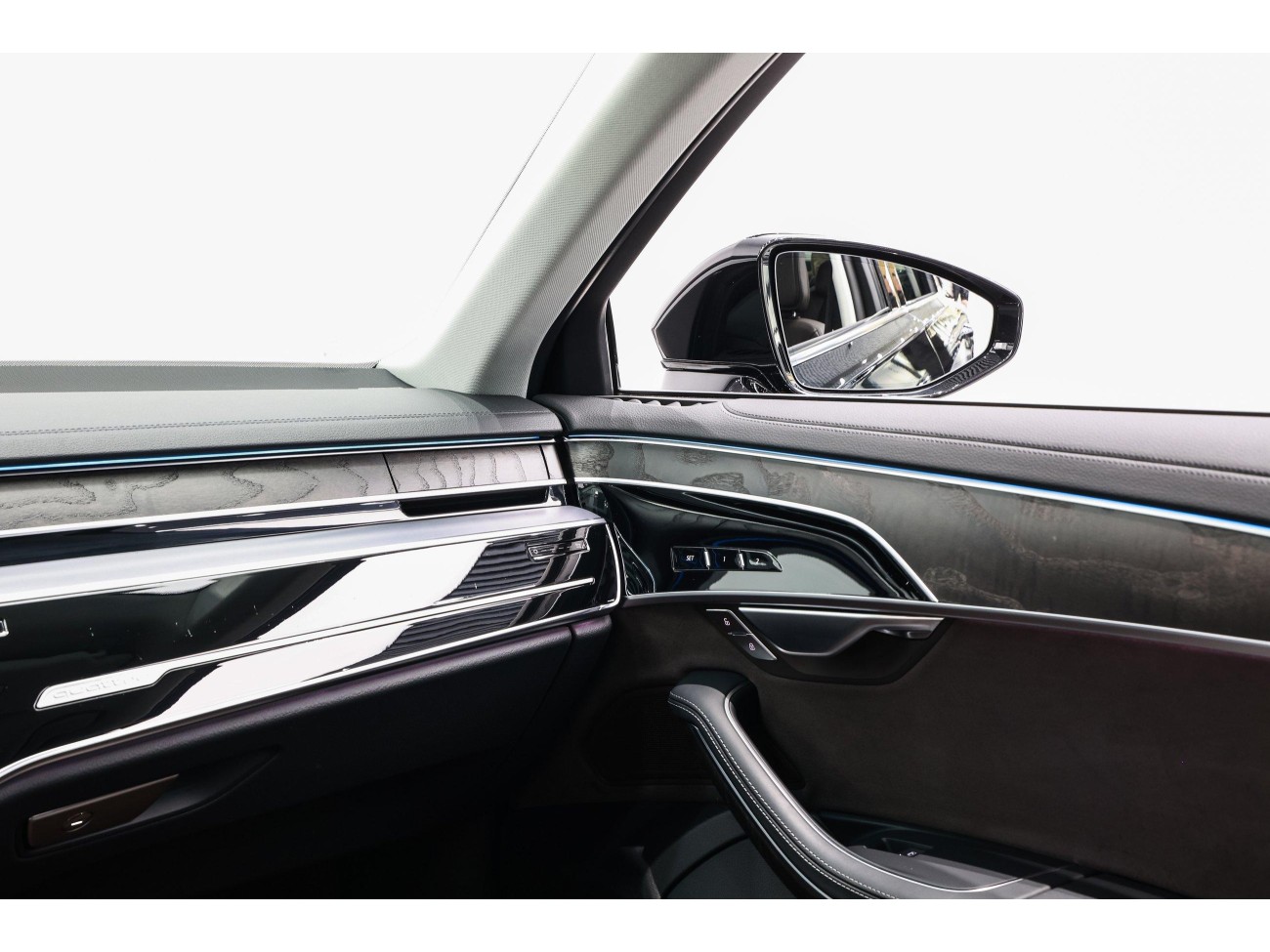 Audi A8L 50 TFSI 2024