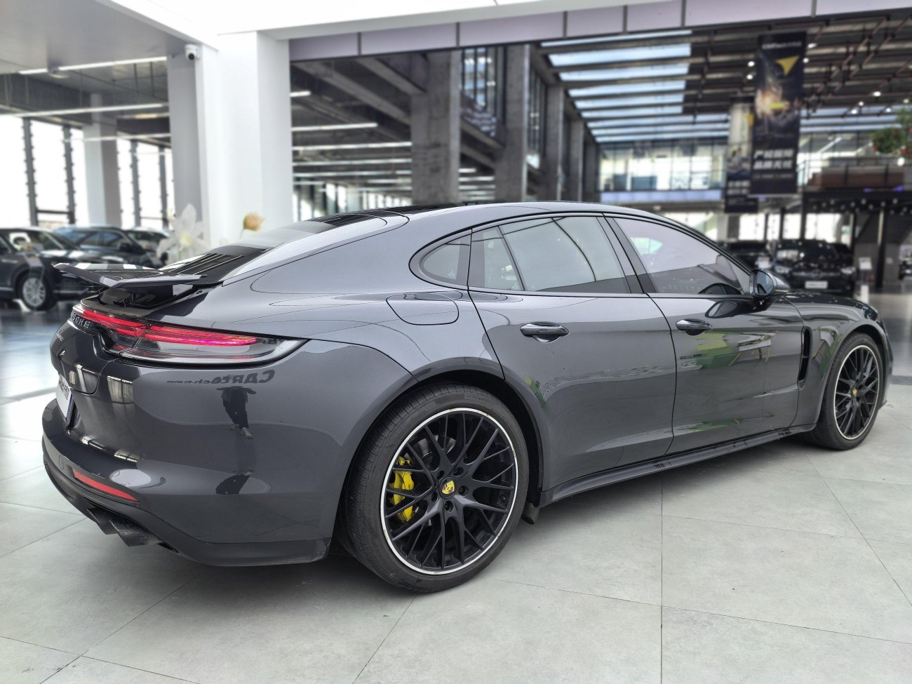 Porsche Panamera 2022