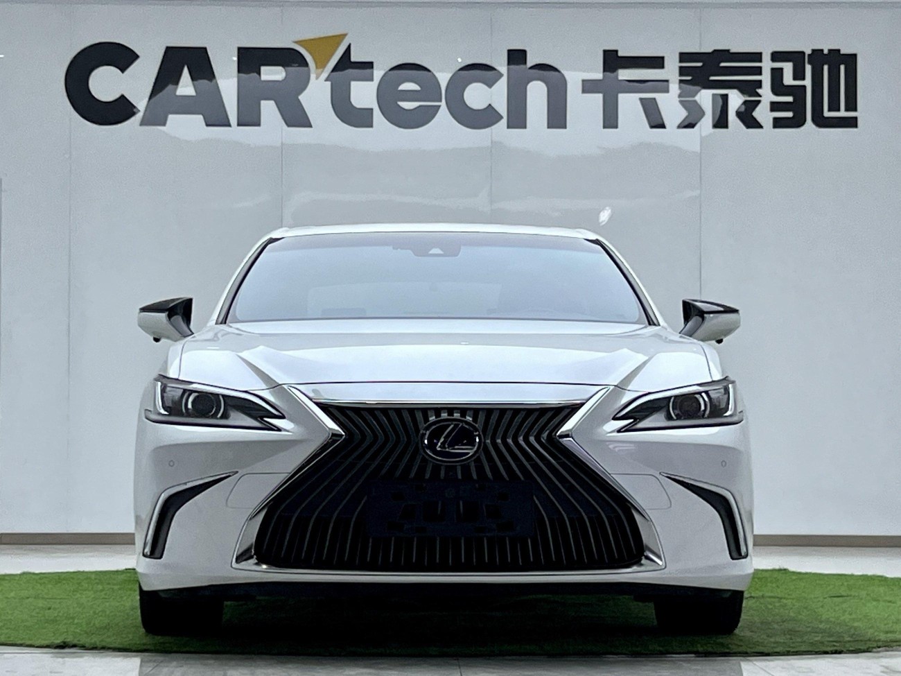 Lexus ES 300h 2020