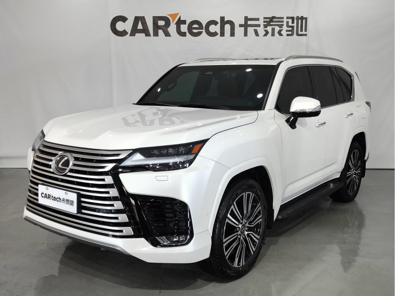 Lexus LX 700h 2025