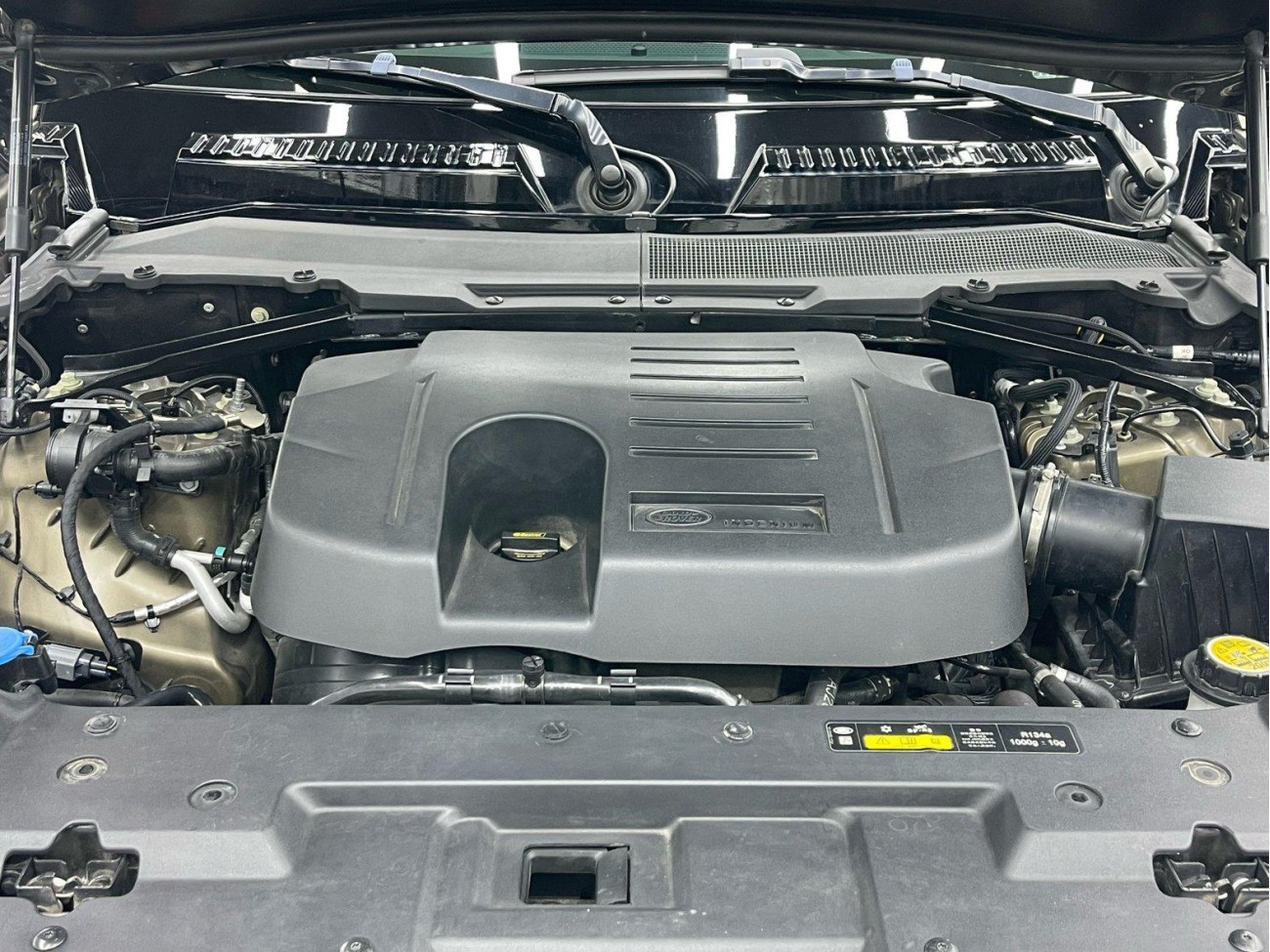 Land Rover Defender 2021