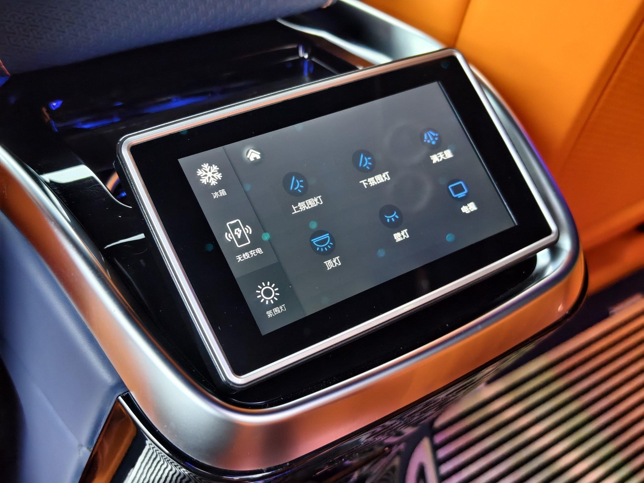 Mercedes-Benz 2024 2025