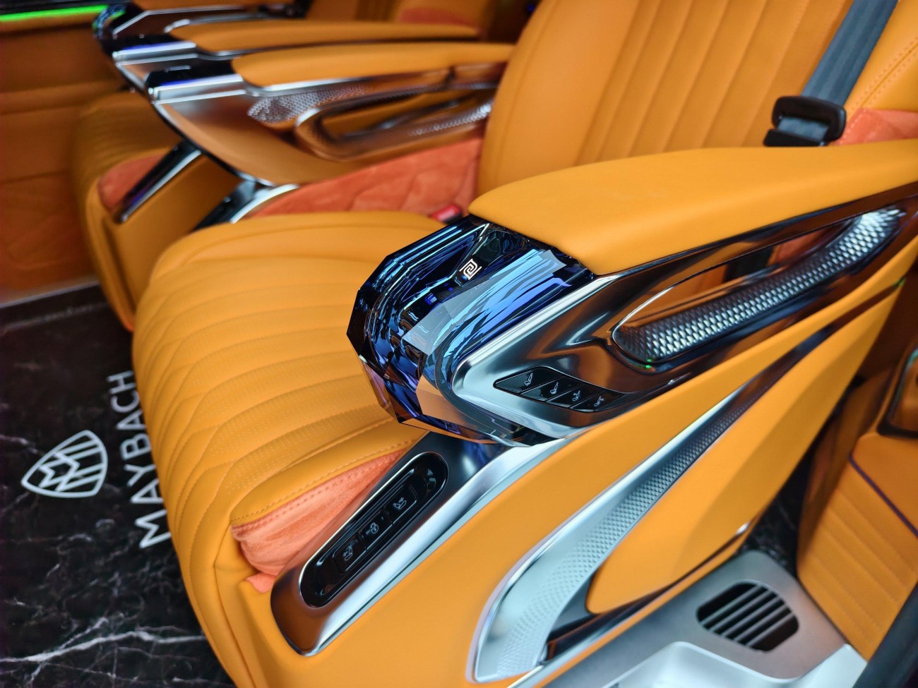 Mercedes-Benz 2024 2025