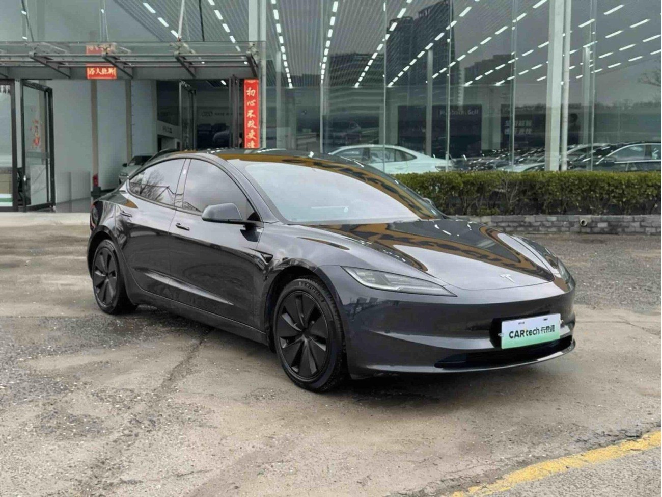 Tesla Model 3 2024