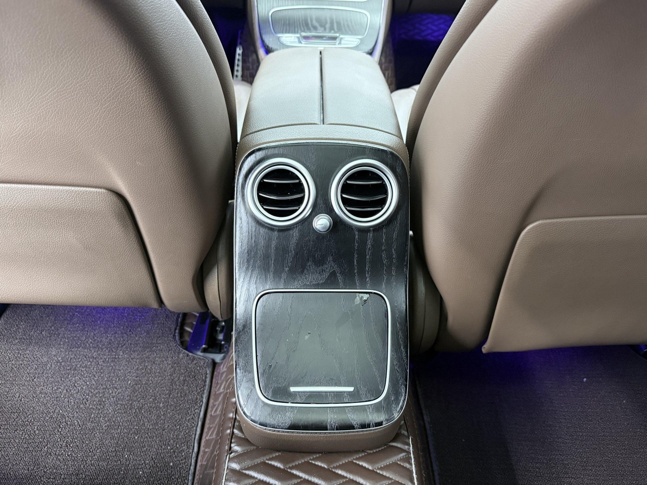 Mercedes-Benz E 300 L 2022