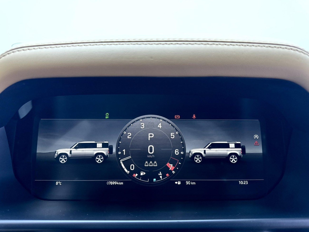 Land Rover Defender 2023