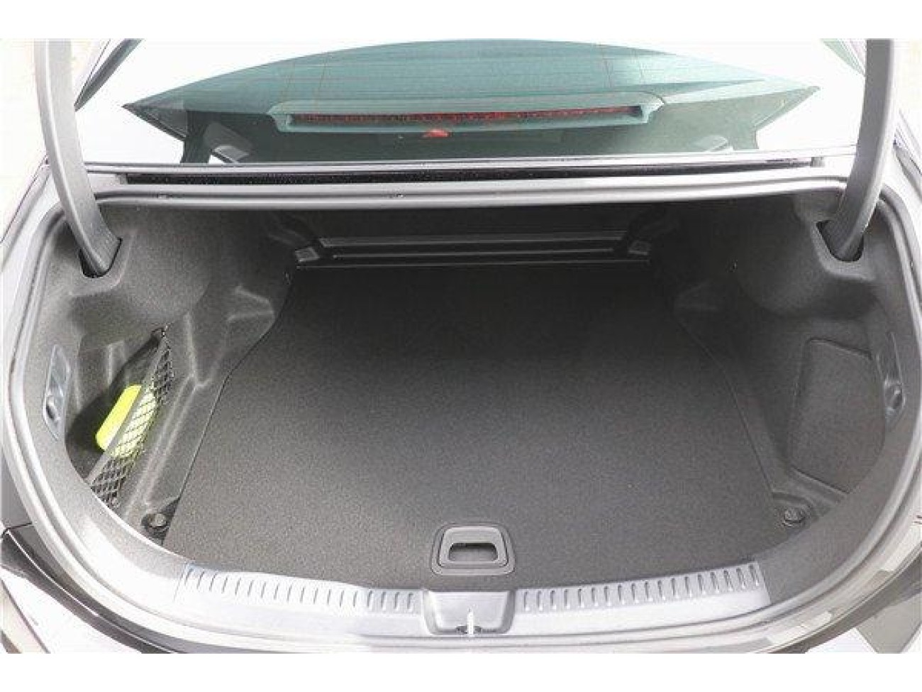 Mercedes-Benz E 300 L 2026