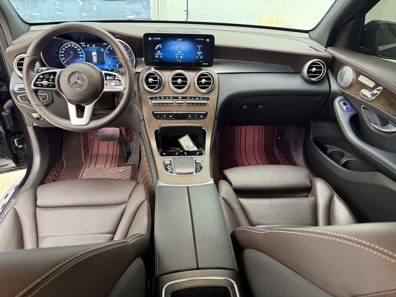 Mercedes-Benz GLC 260 L 2020