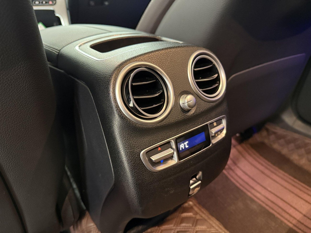 Mercedes-Benz GLC 260 L 2020