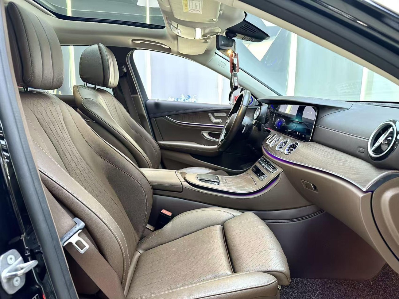 Mercedes-Benz E 300 L 2022