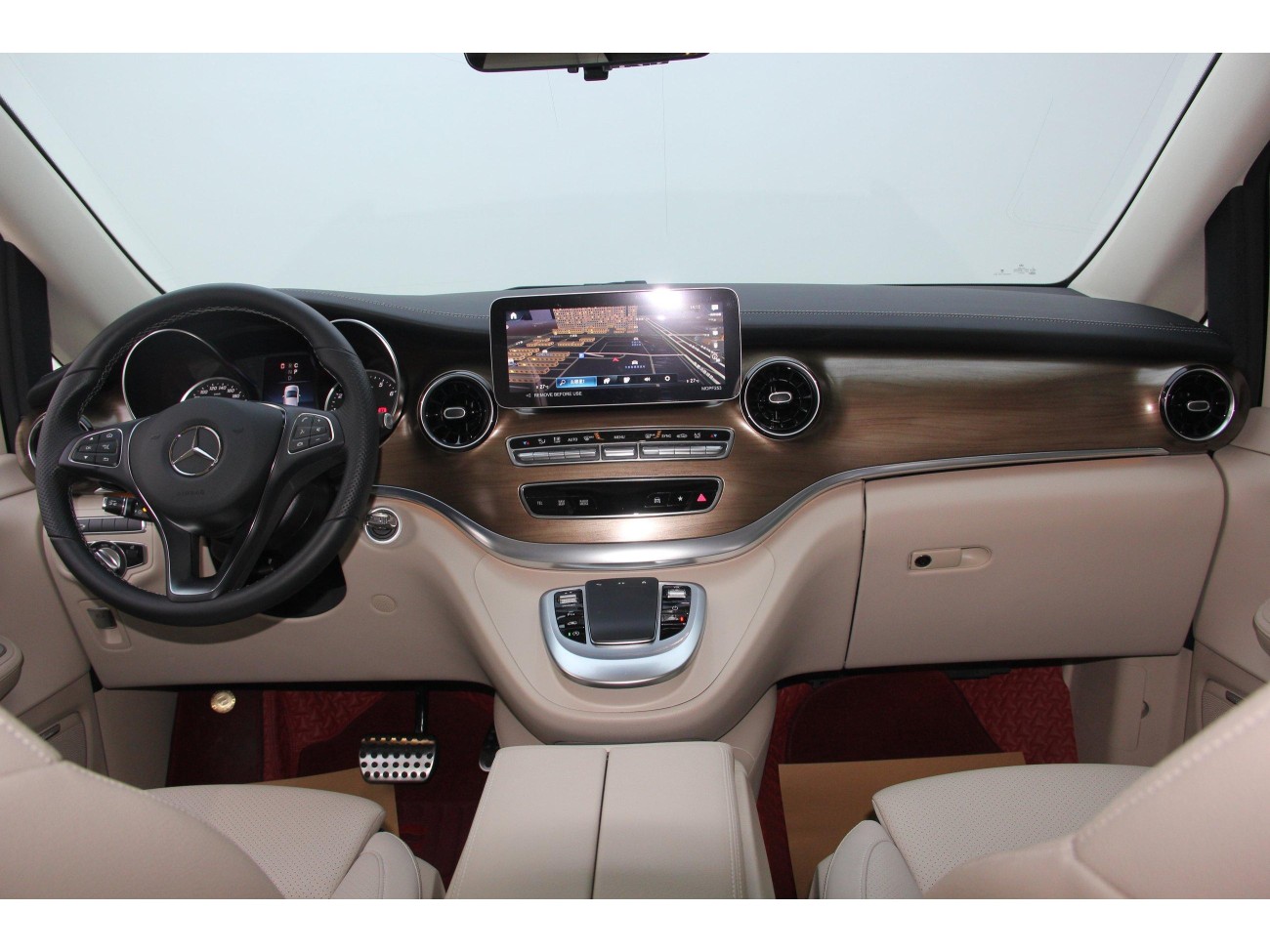 Mercedes-Benz V 2023