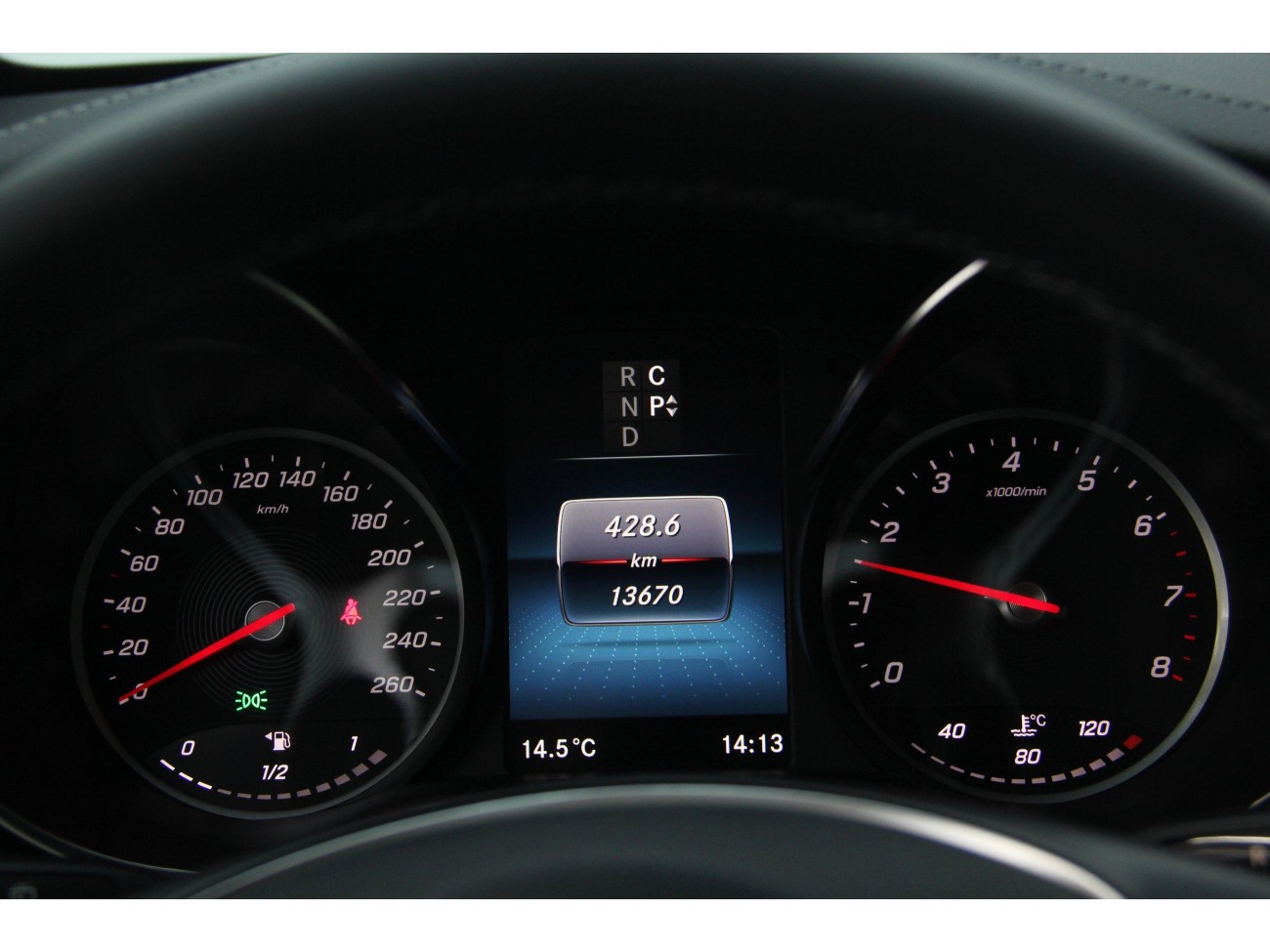 Mercedes-Benz V 2023