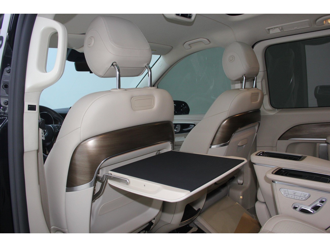 Mercedes-Benz V 2023