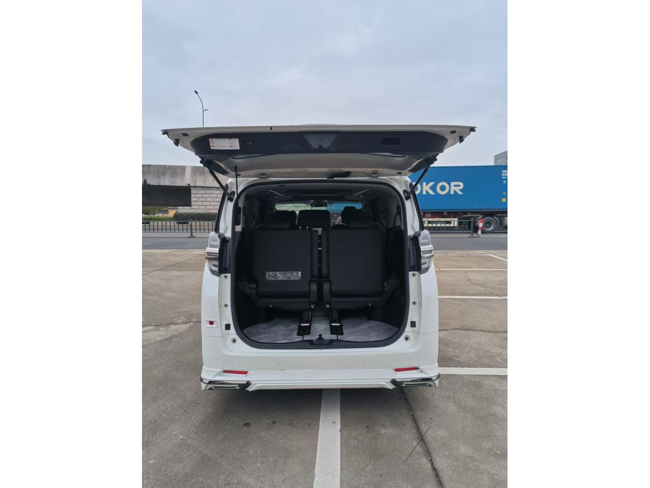 Toyota Vellfire 2022