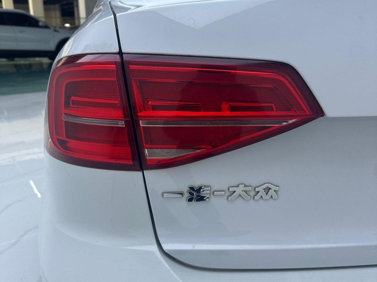 Volkswagen Sagitar 2019