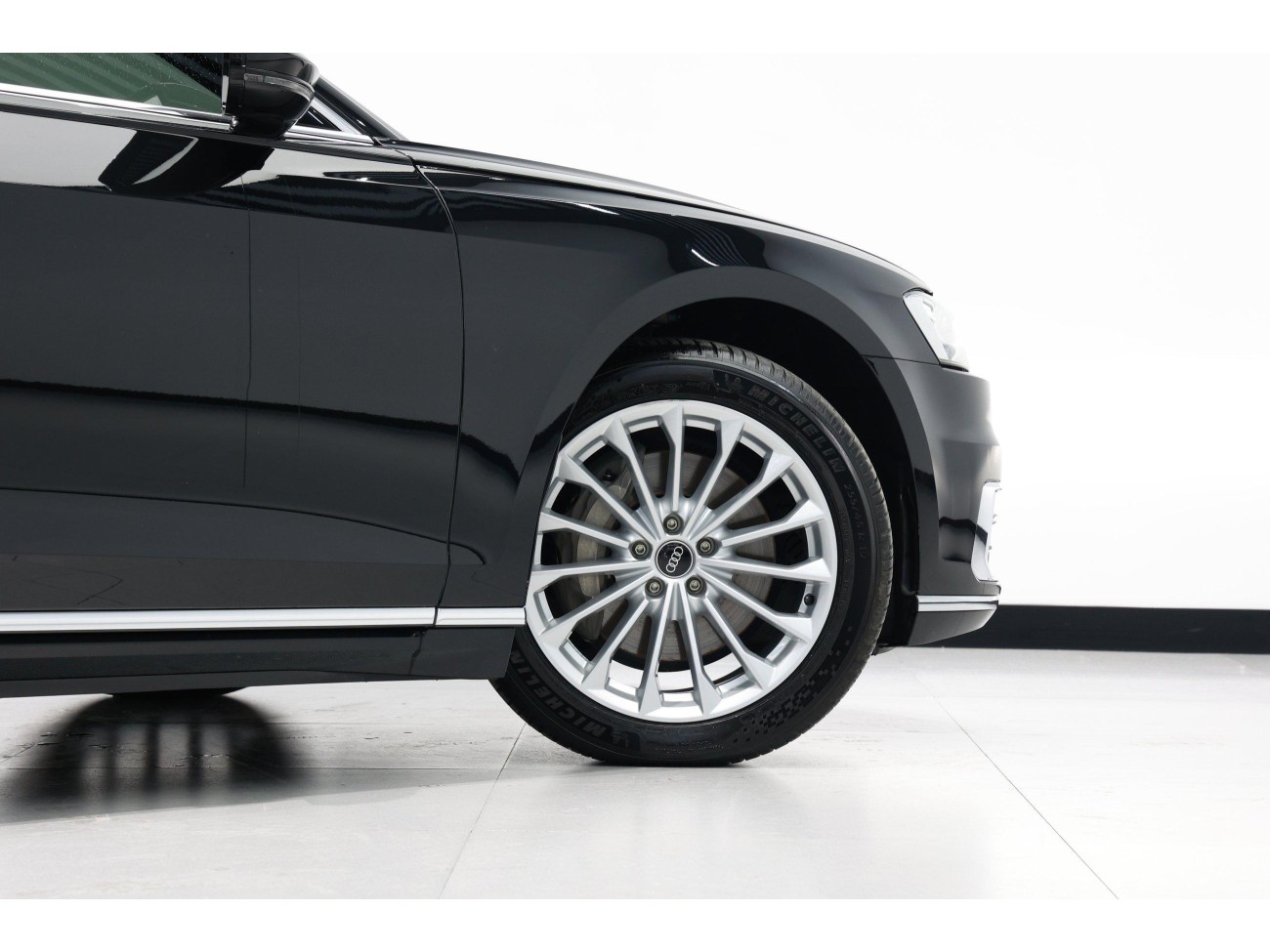 Audi A8L 50 TFSI 2022