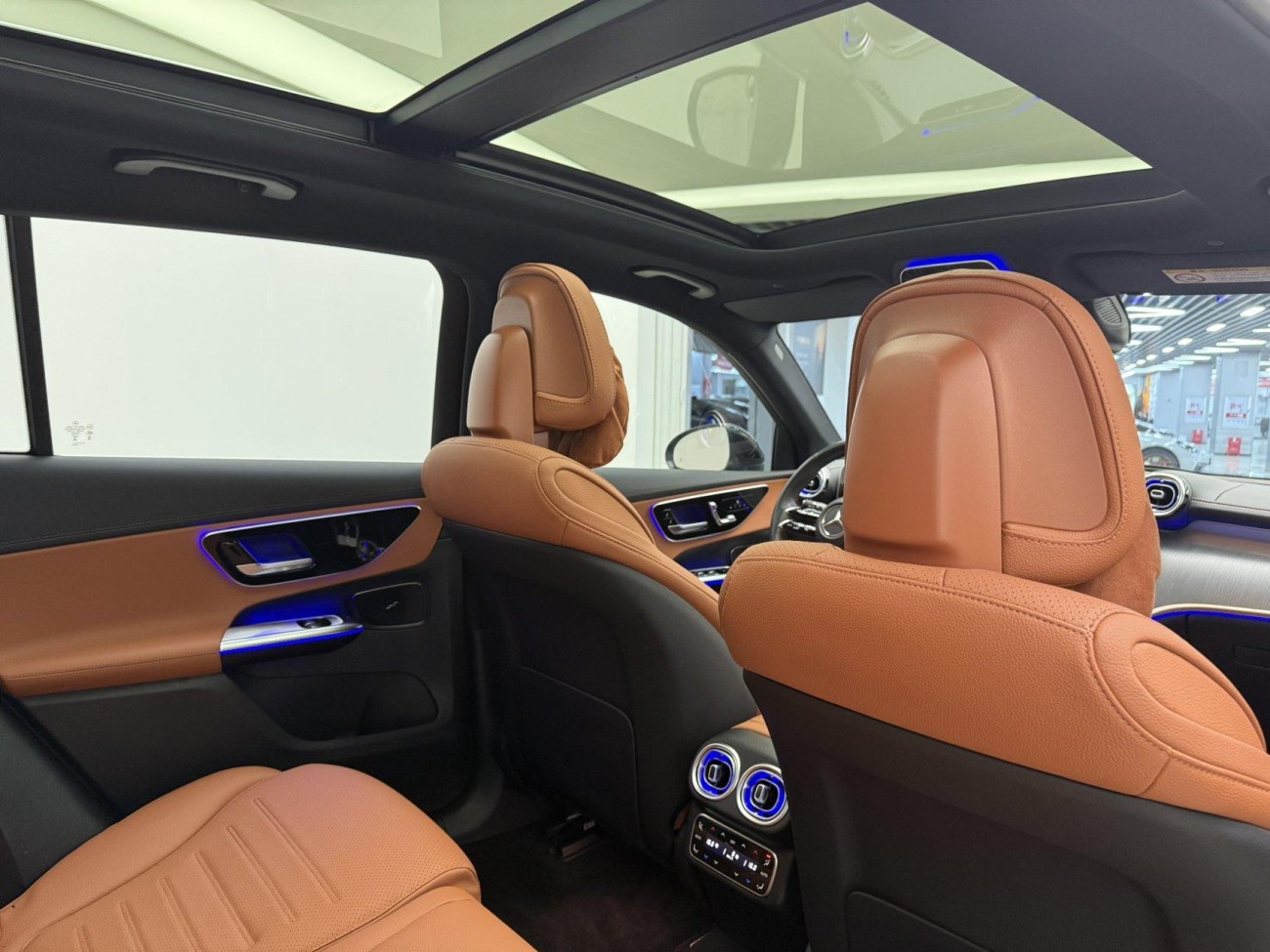 Mercedes-Benz GLC 260 L 2024