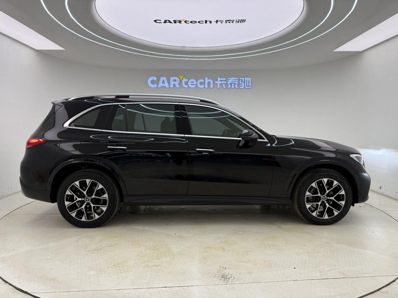 Mercedes-Benz GLC 260 L 2024