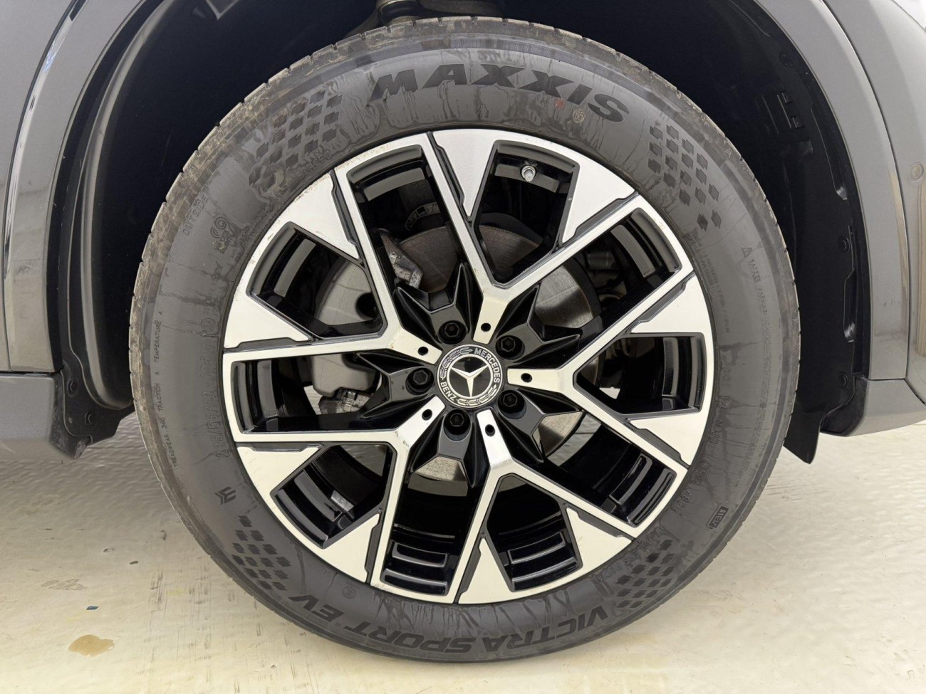 Mercedes-Benz GLC 260 L 2024