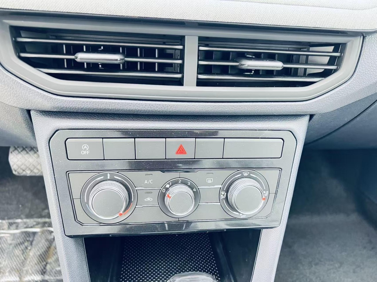 Volkswagen Tharu 2025