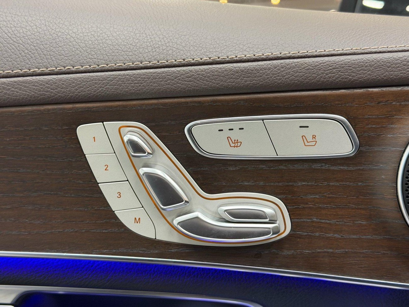 Mercedes-Benz GLC 260 L 2021