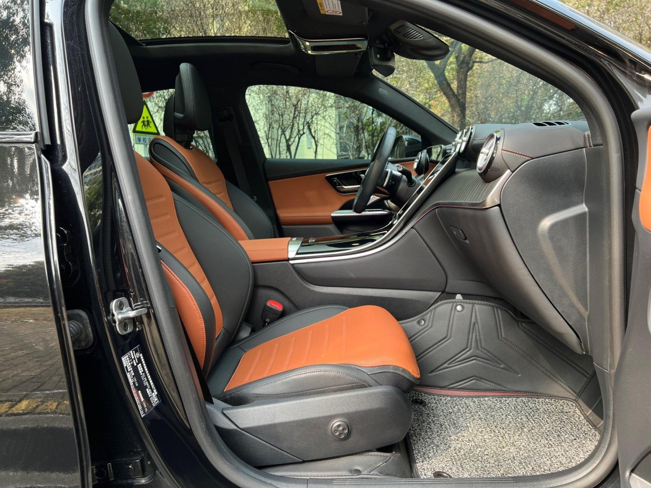 Mercedes-Benz GLC 300 4MATIC 2025