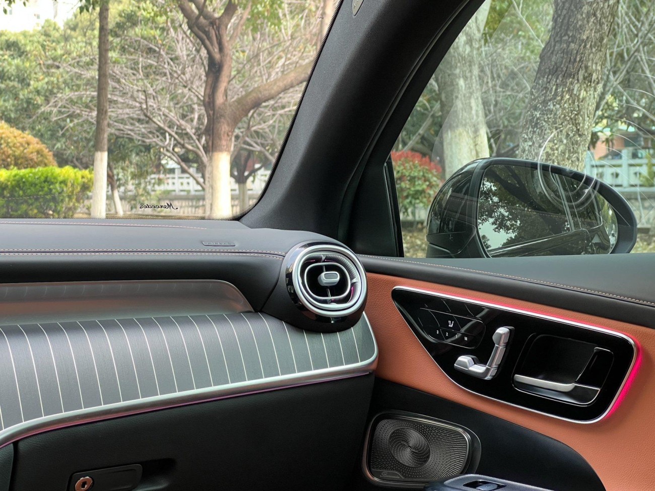 Mercedes-Benz GLC 300 4MATIC 2025