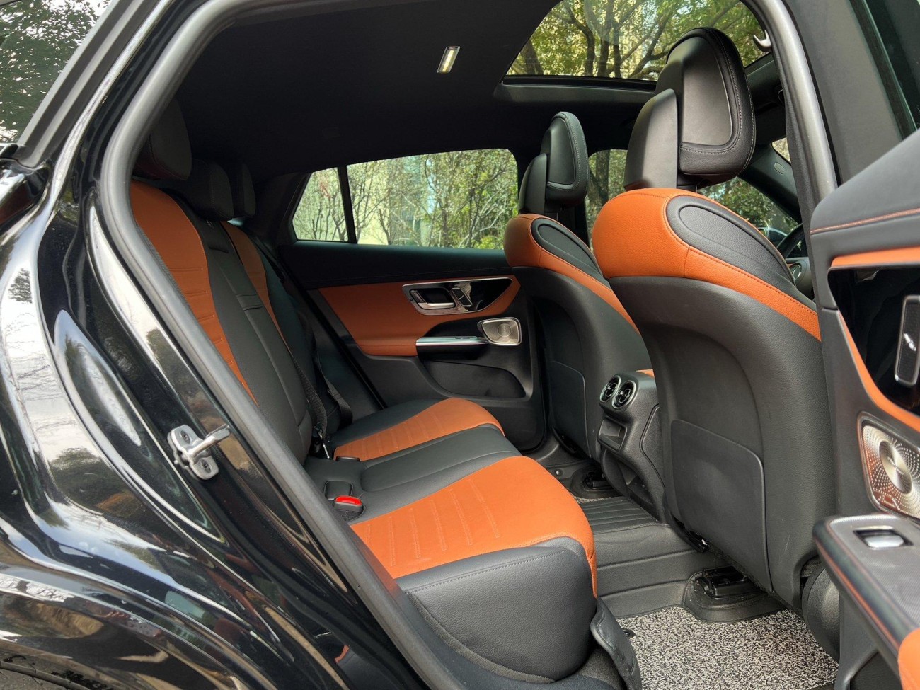 Mercedes-Benz GLC 300 4MATIC 2025