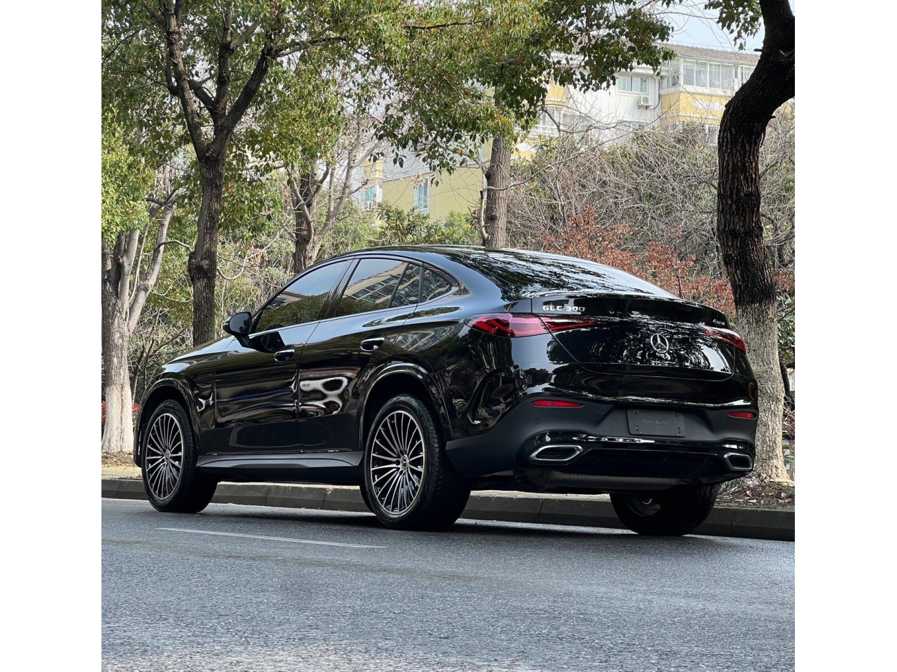 Mercedes-Benz GLC 300 4MATIC 2025