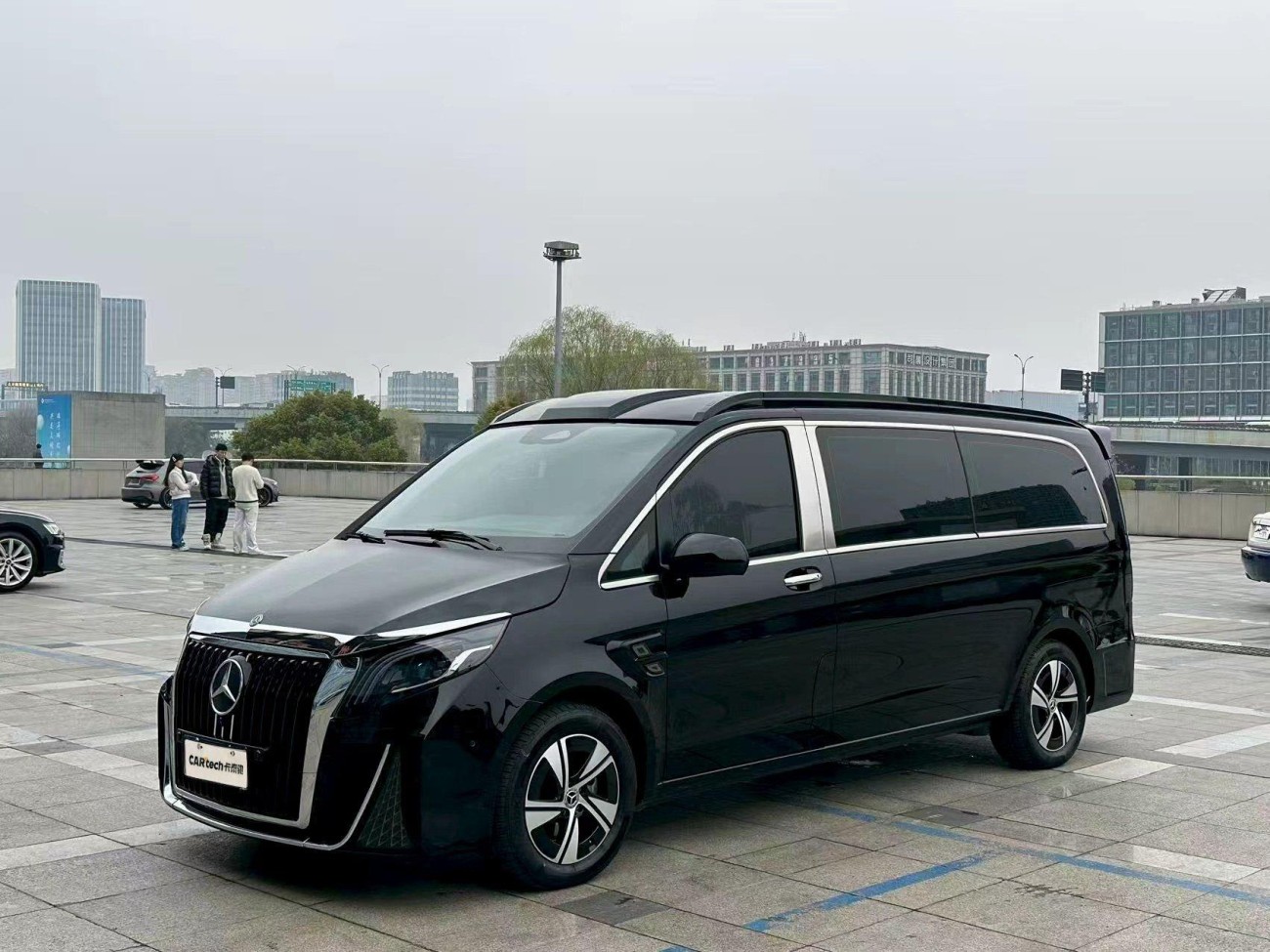 Mercedes-Benz 2024 2025