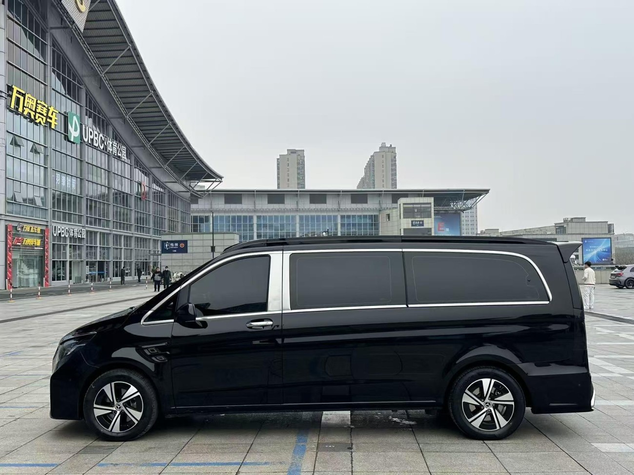 Mercedes-Benz 2024 2025