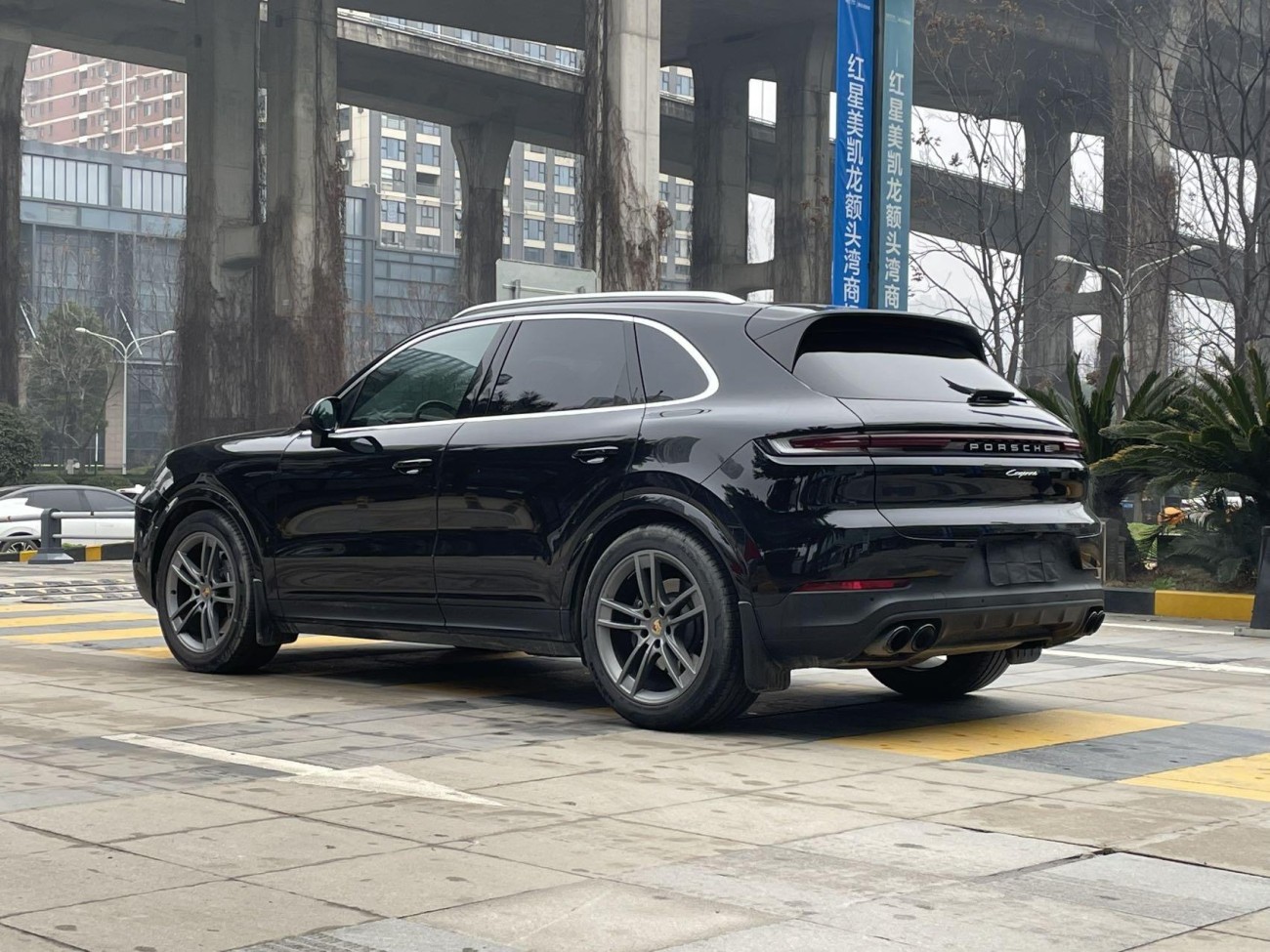 Porsche Cayenne 2023