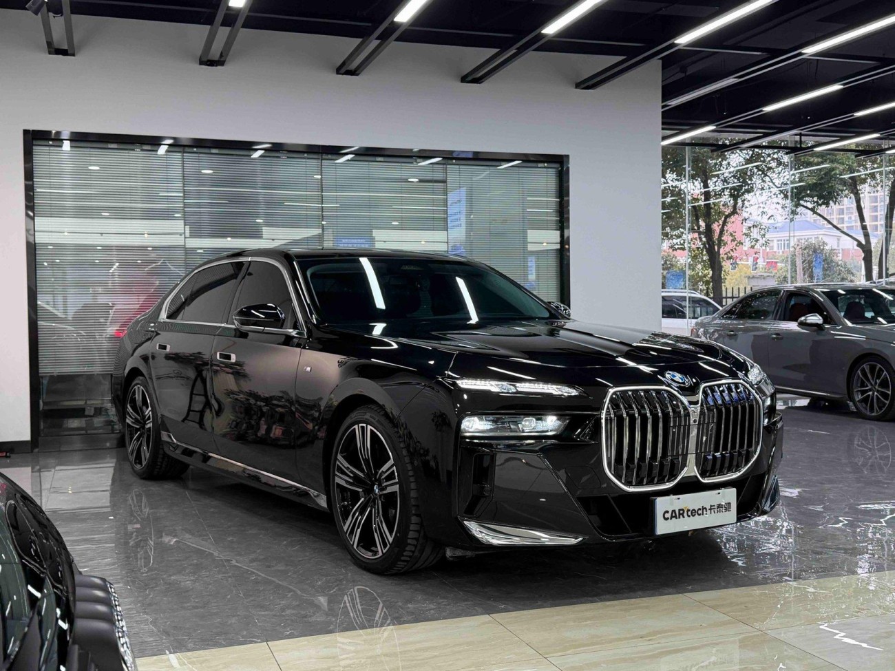 BMW 740Li 2025