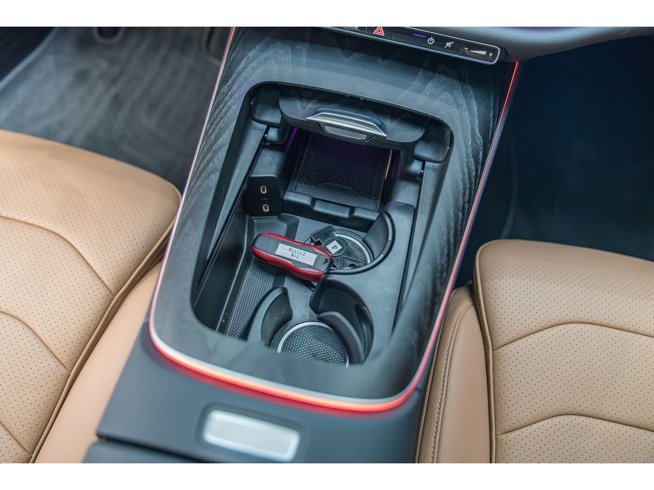 Mercedes-Benz E 350 e 2025