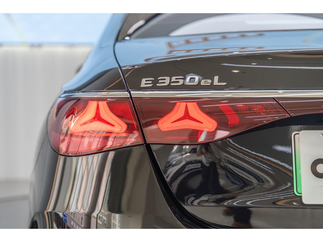 Mercedes-Benz E 350 e 2025