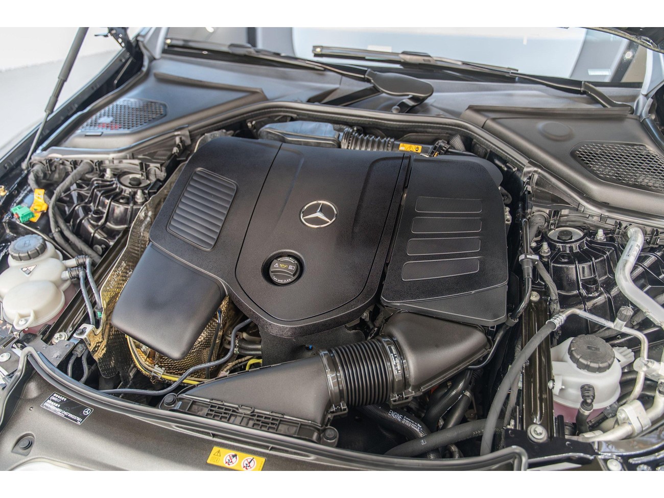 Mercedes-Benz E 350 e 2025