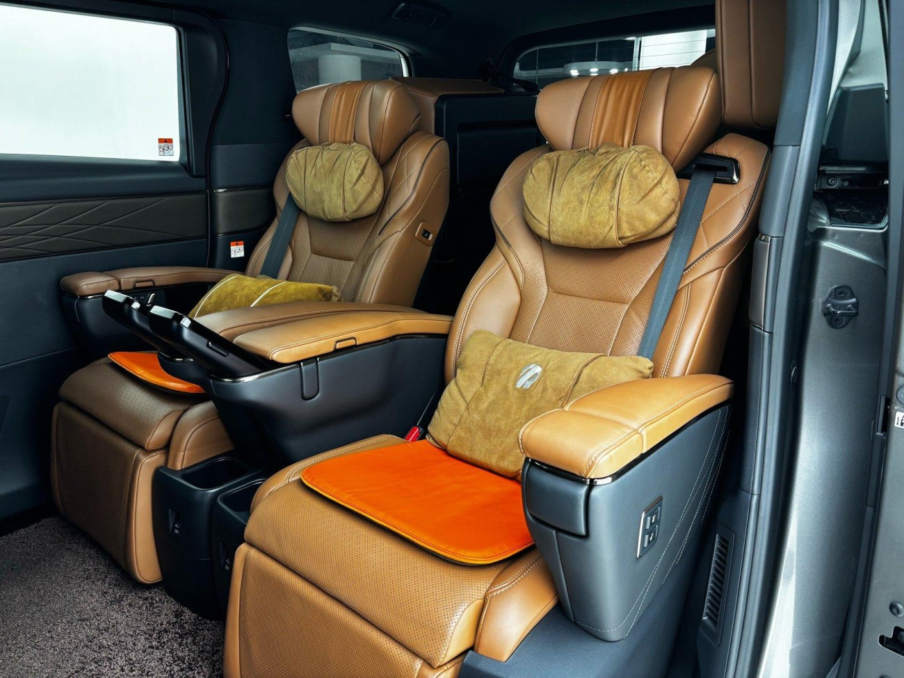 Toyota Alphard 2023