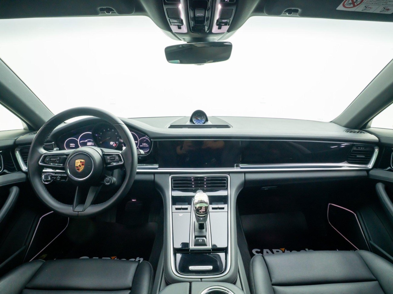 Porsche Panamera 2021