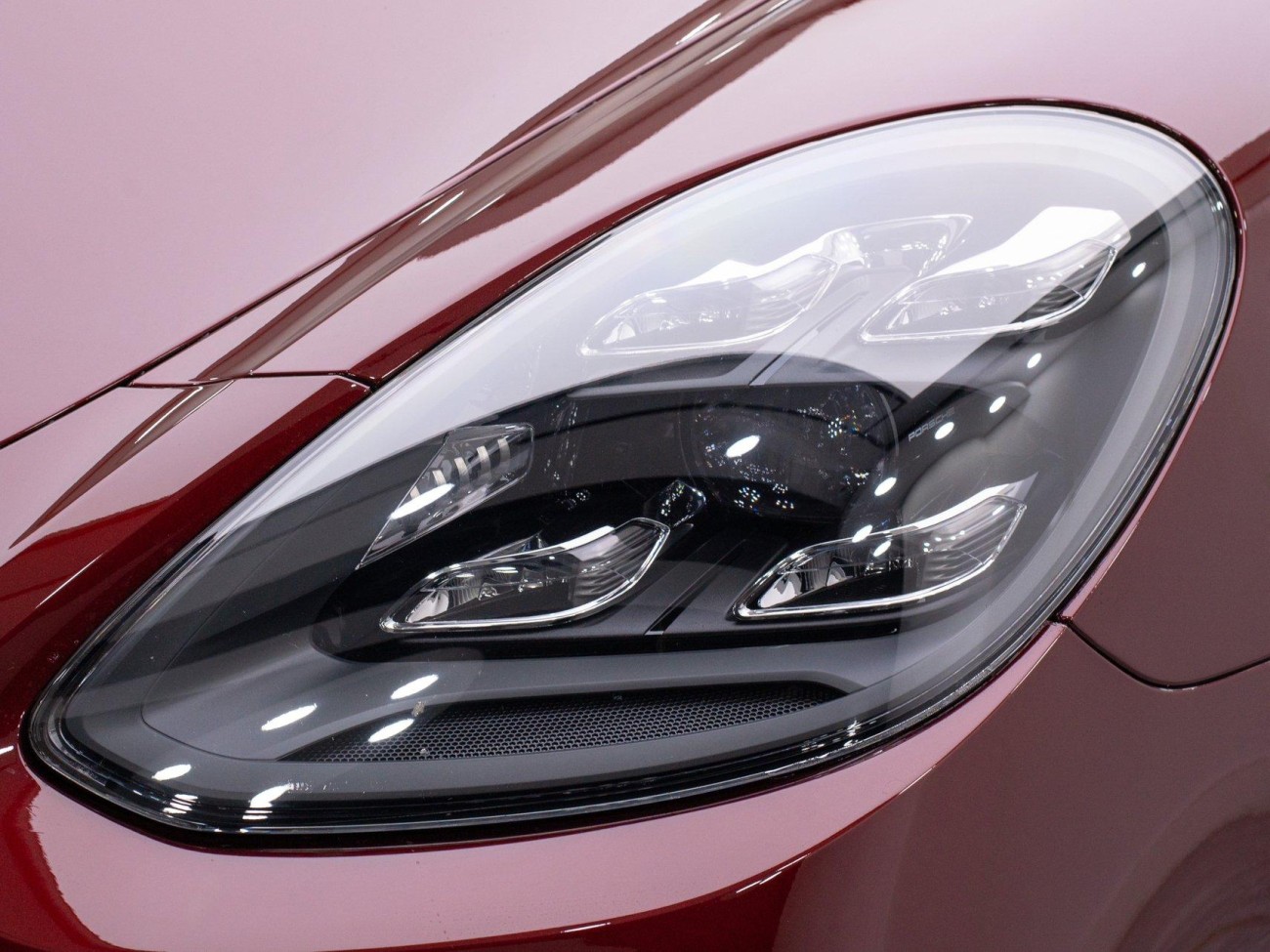 Porsche Panamera 2021