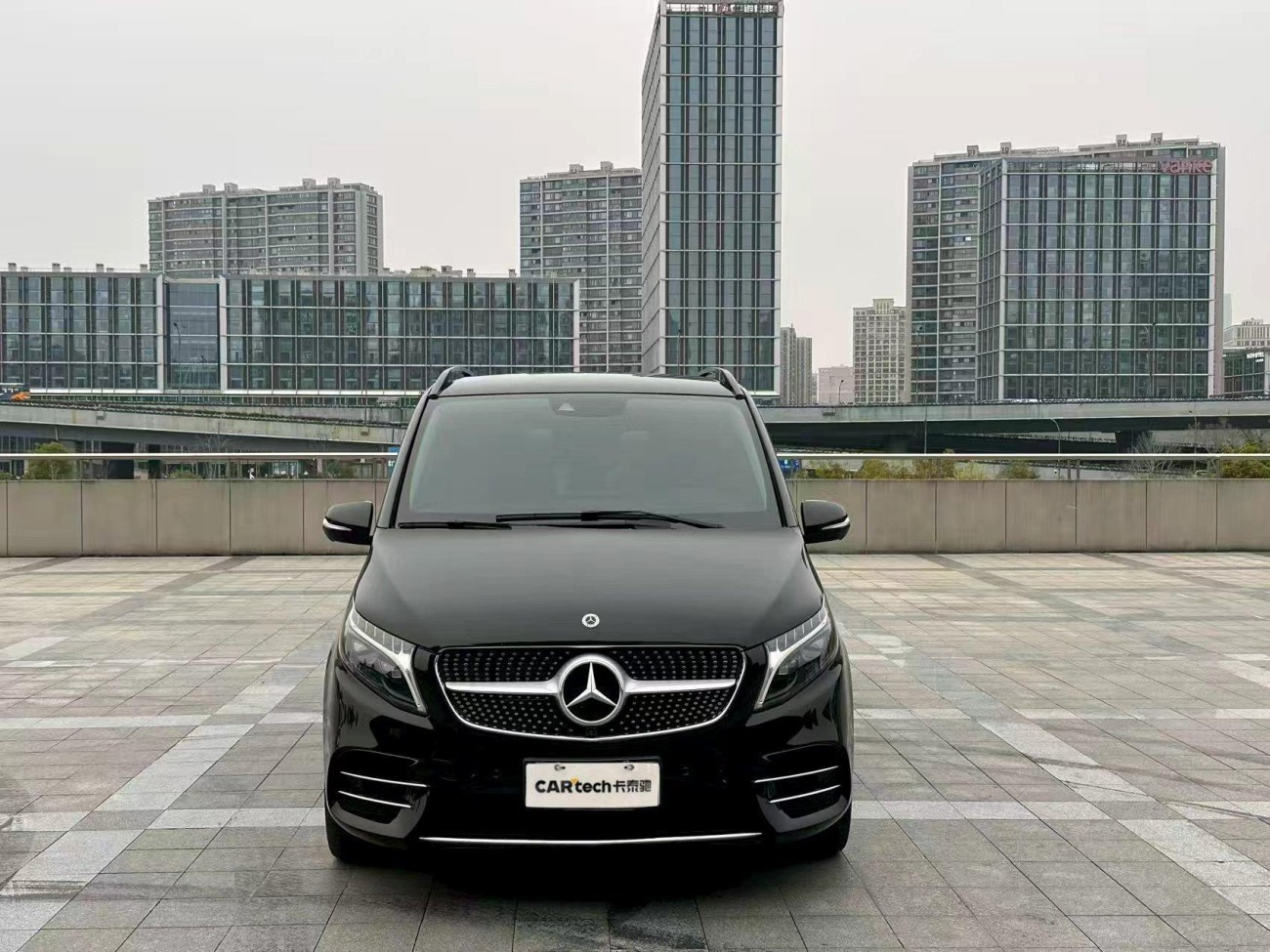 Mercedes-Benz V 2023