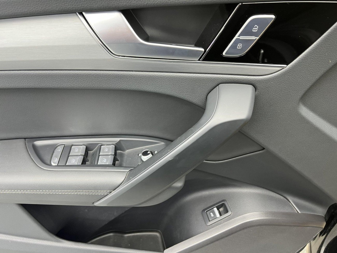 Audi Q5L 40 TFSI 2024