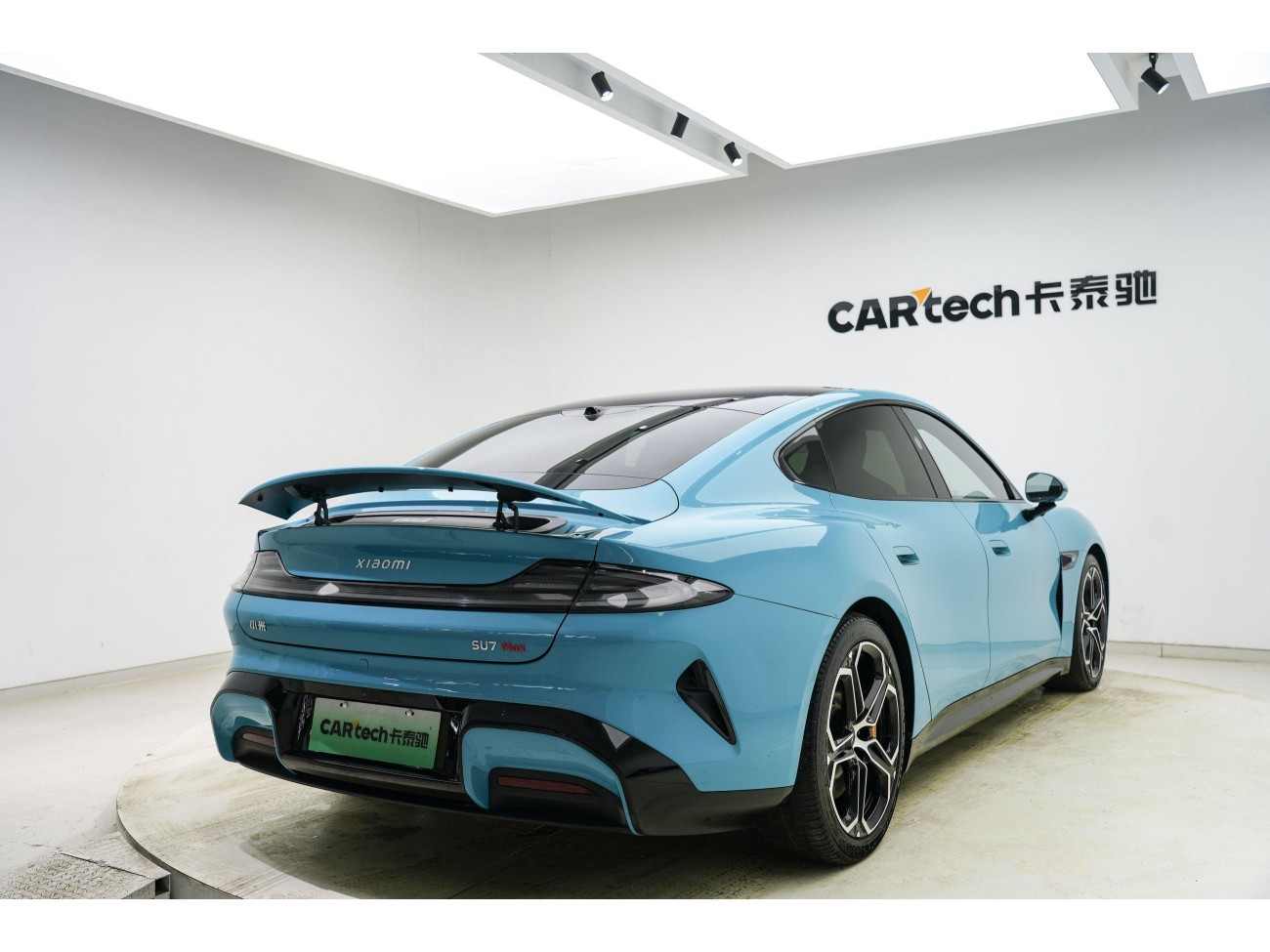 Xiaomi SU7 2024