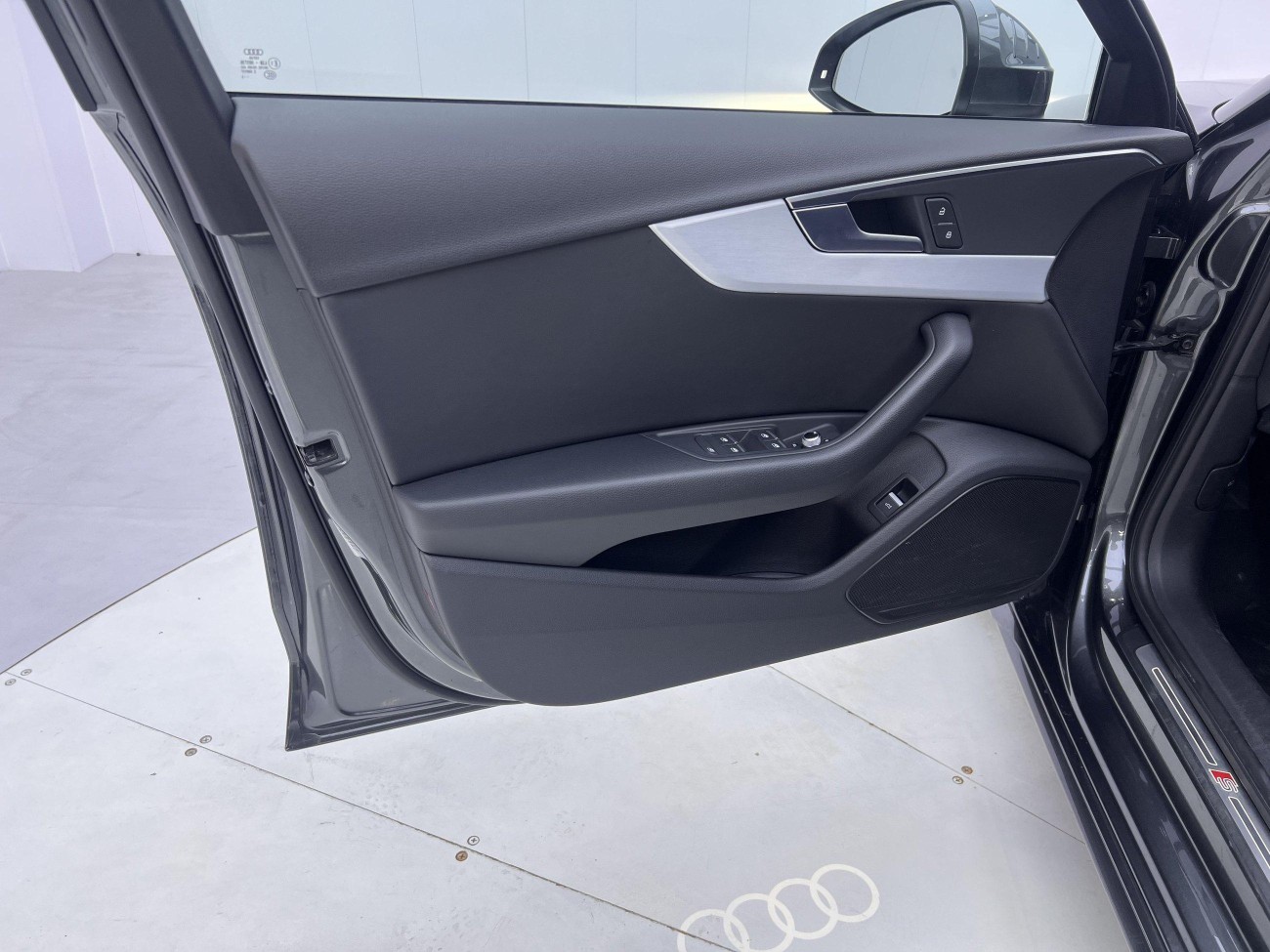 Audi A4L 45 TFSI 2023