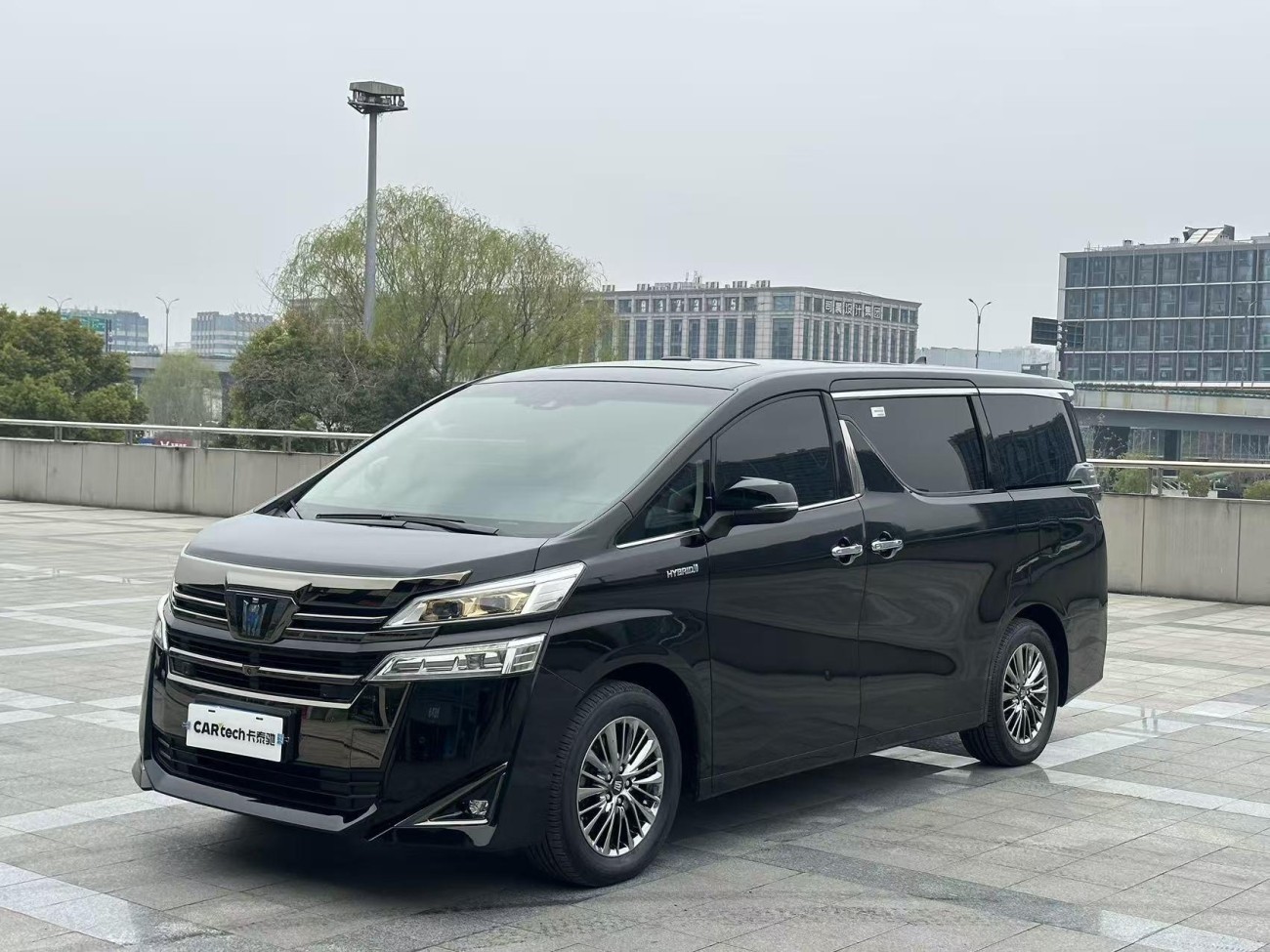 Toyota Vellfire 2023