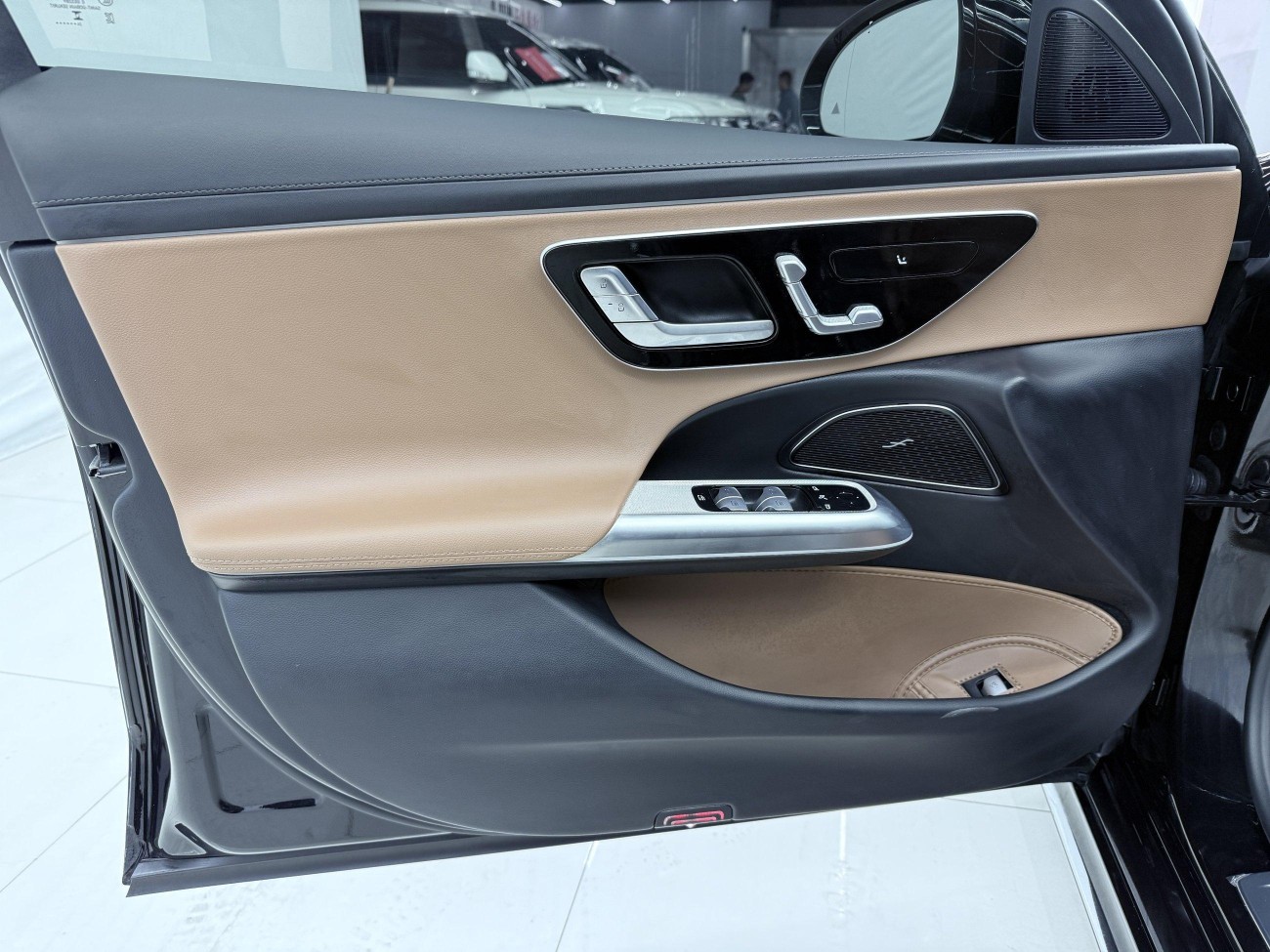 Mercedes-Benz E 260 L 2025