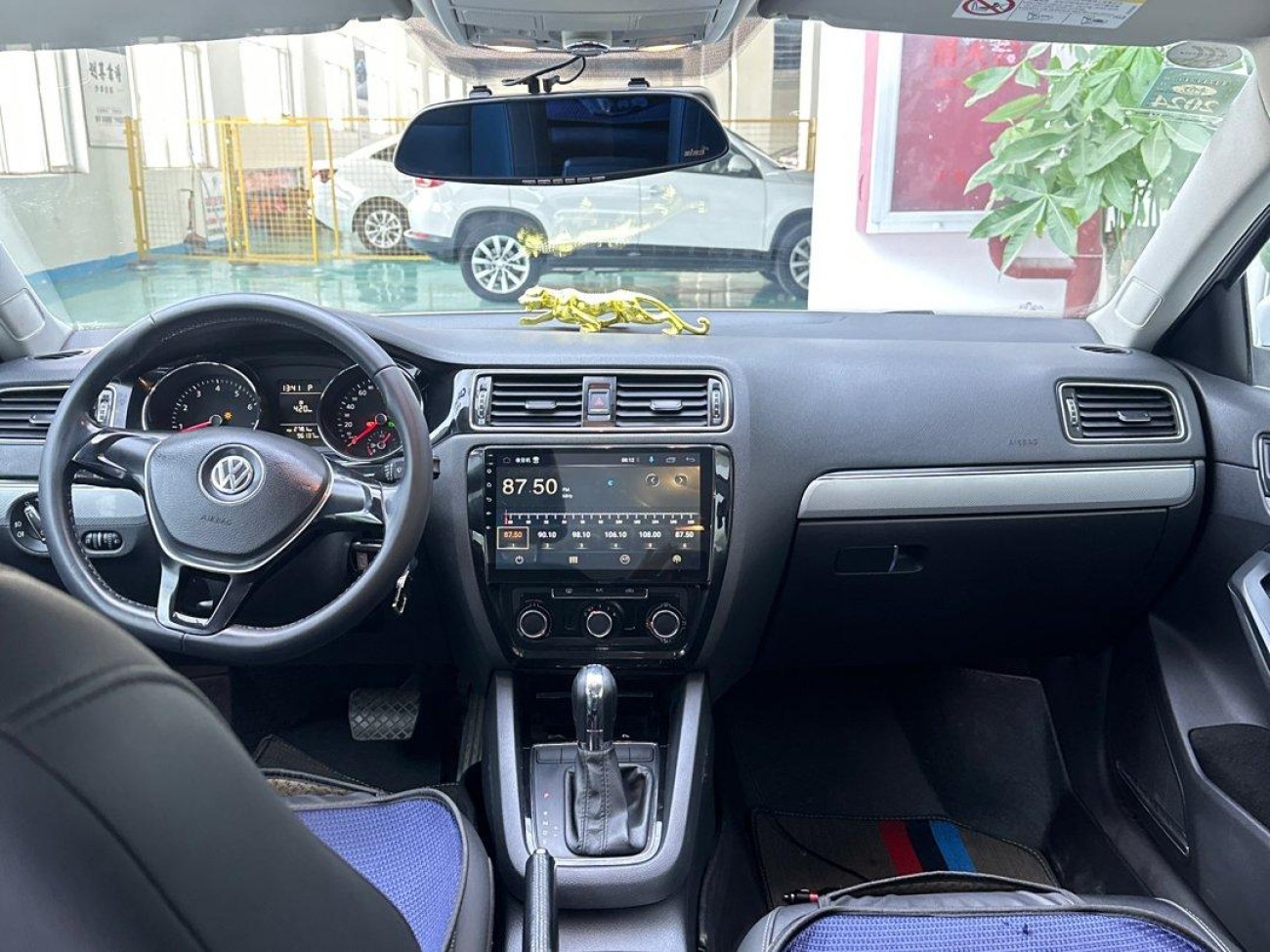 Volkswagen Sagitar 2016