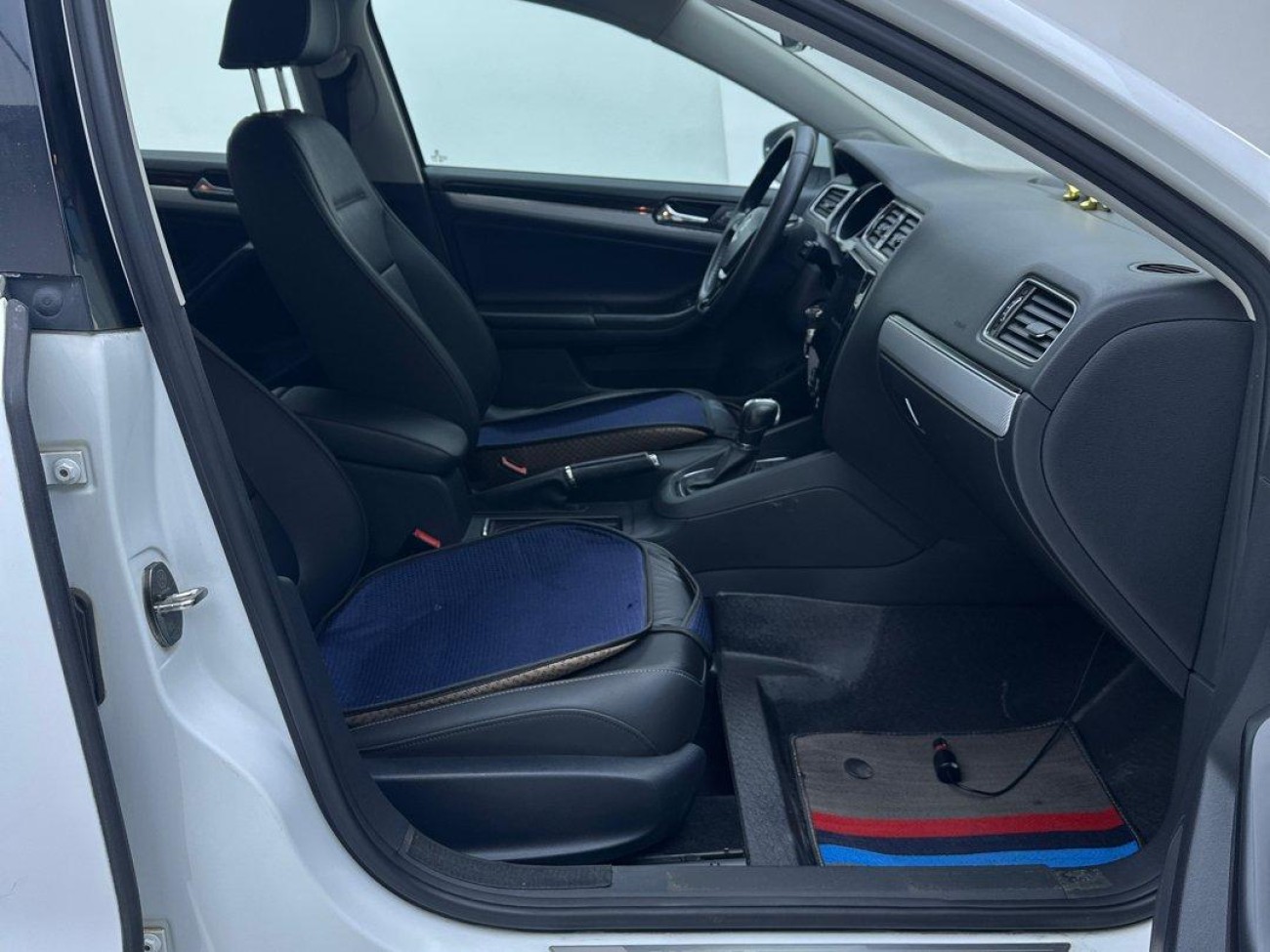 Volkswagen Sagitar 2016