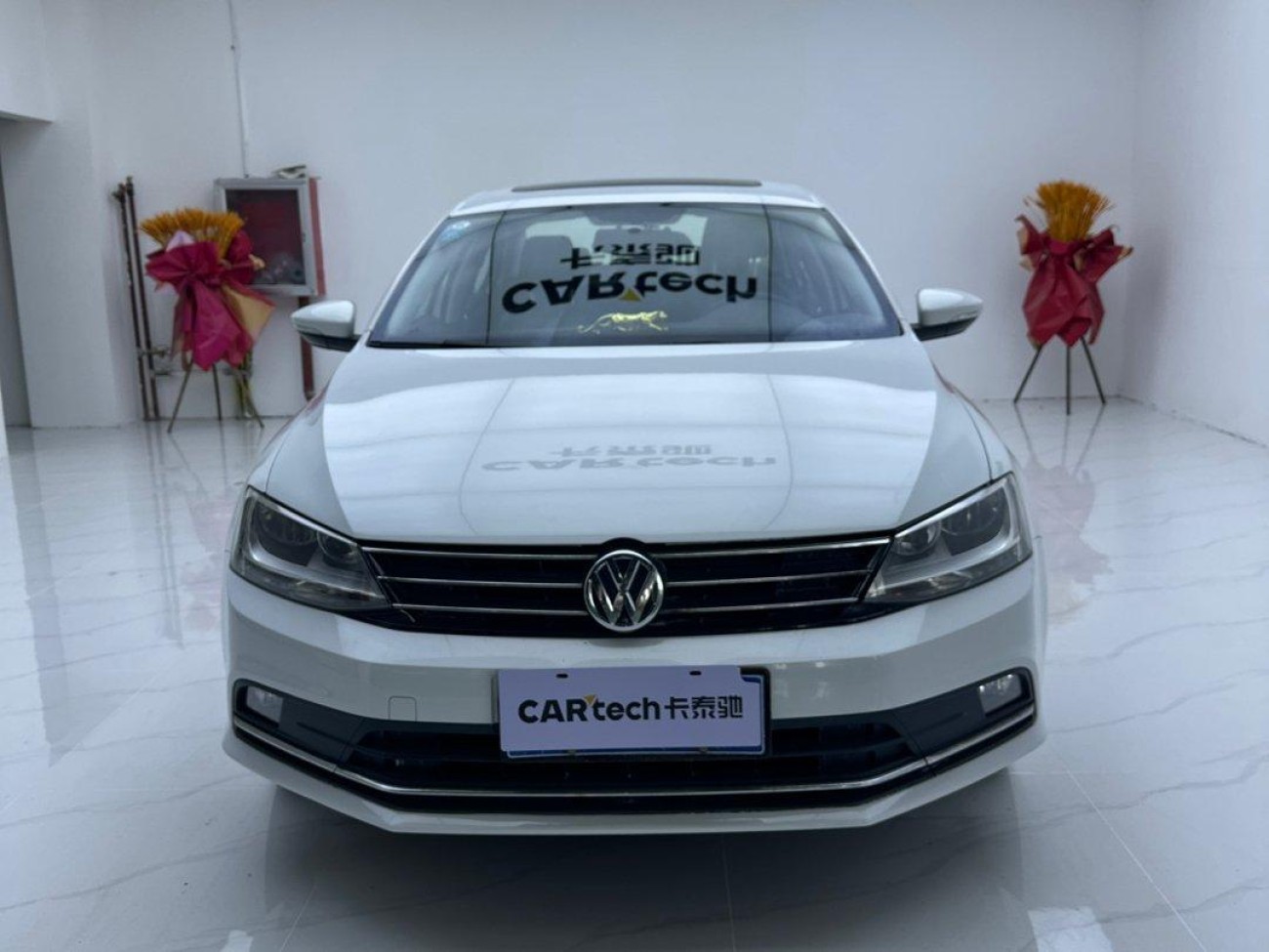 Volkswagen Sagitar 2016