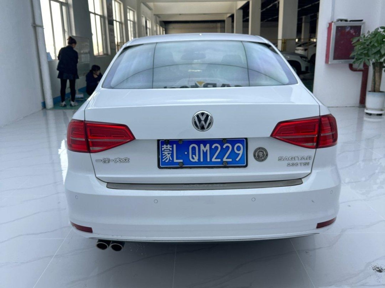 Volkswagen Sagitar 2016